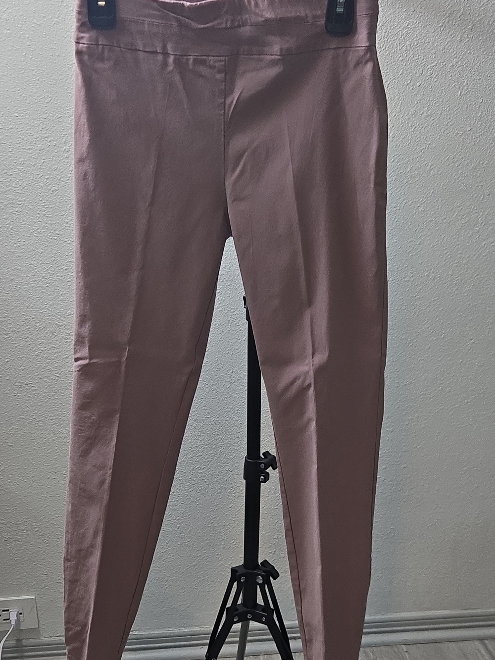 New York & Company Slim Fit Chinos in Dusty Rose